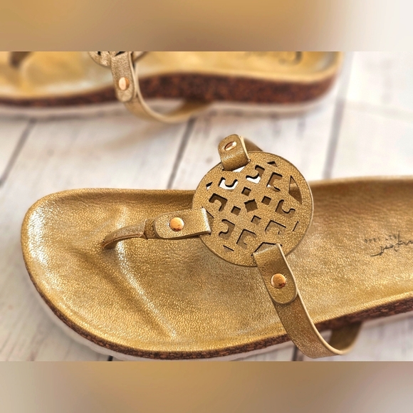 C Comfort Gold Shimmer Metallic Slip on Sandals Cork Trim Strappy Size 7 - Picture 10 of 10